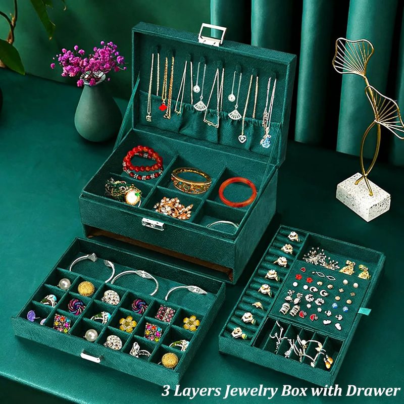 Emerald Green Velvet Jewelry Box with Lock | Rocco Bellano